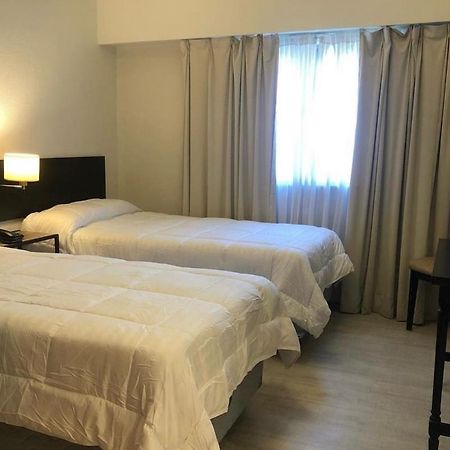Hotel La Perla Buenos Aires Bagian luar foto