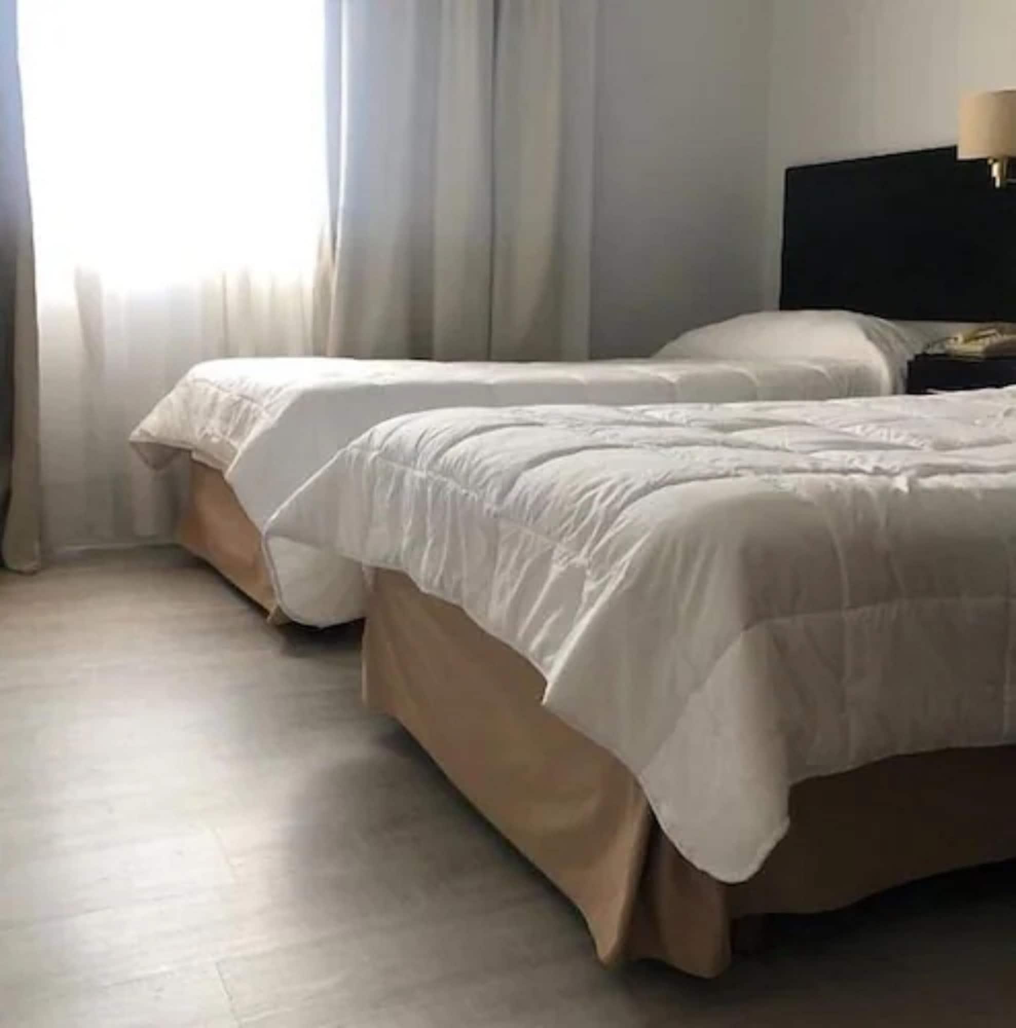 Hotel La Perla Buenos Aires Bagian luar foto