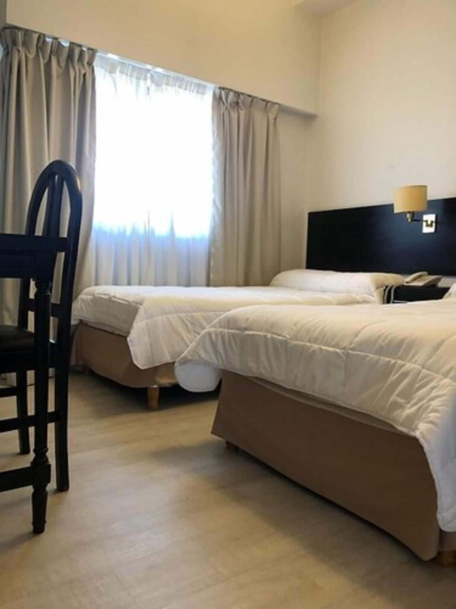 Hotel La Perla Buenos Aires Bagian luar foto