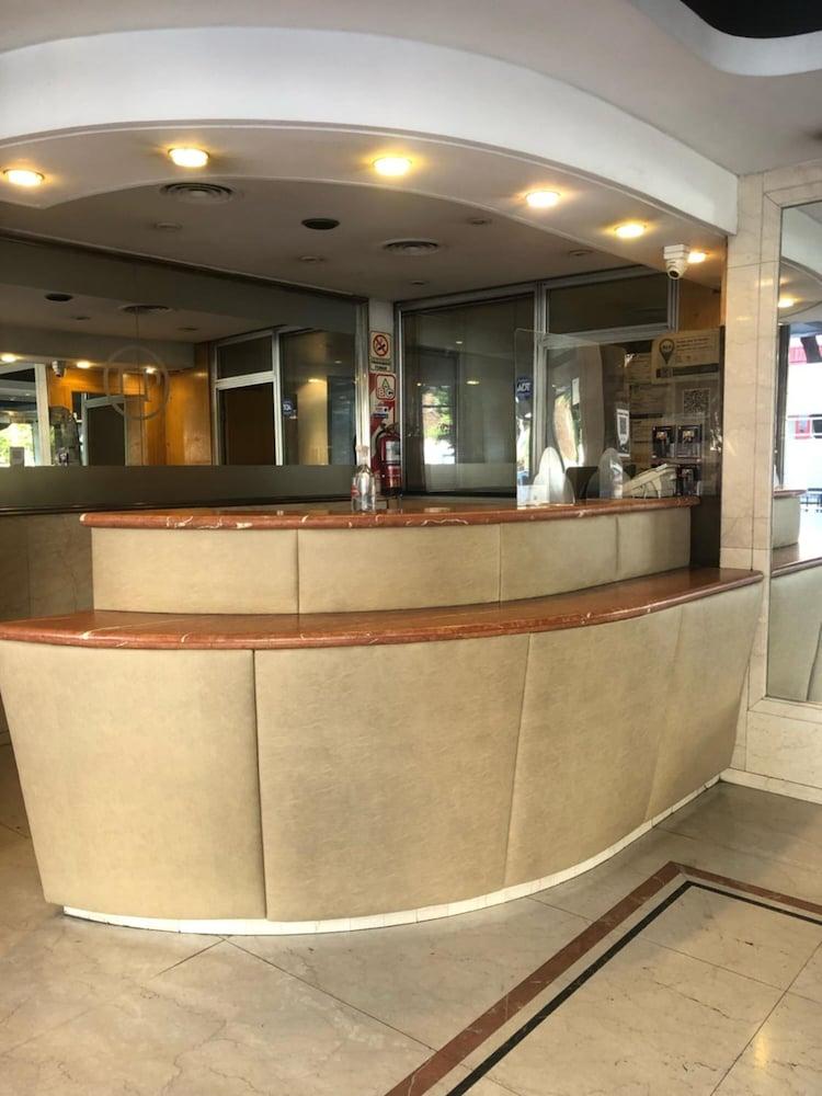 Hotel La Perla Buenos Aires Bagian luar foto