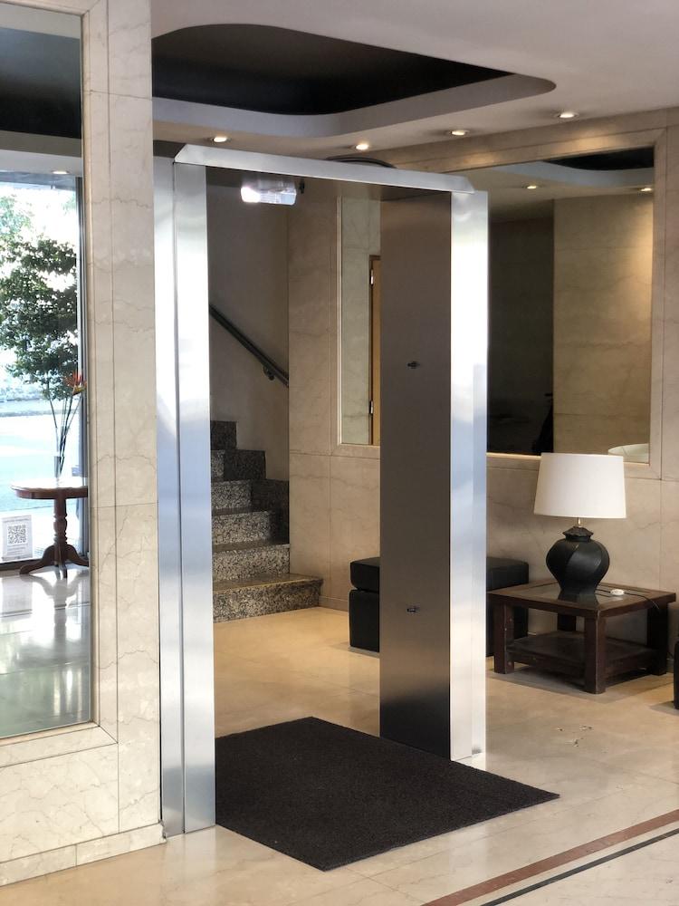 Hotel La Perla Buenos Aires Bagian luar foto